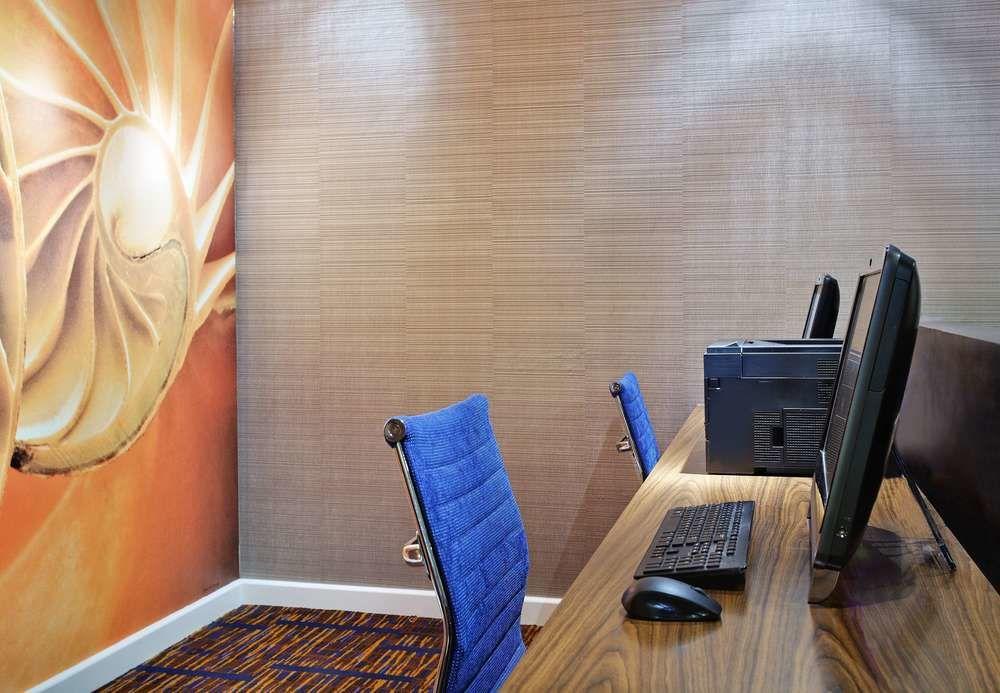 Отель Courtyard Tampa Downtown Экстерьер фото