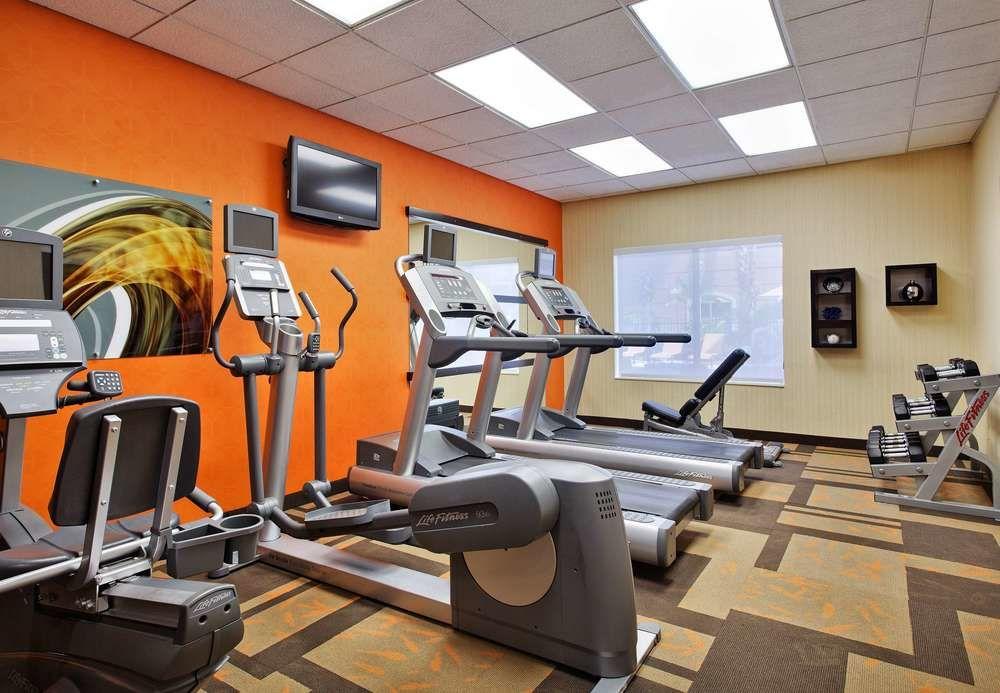 Отель Courtyard Tampa Downtown Экстерьер фото