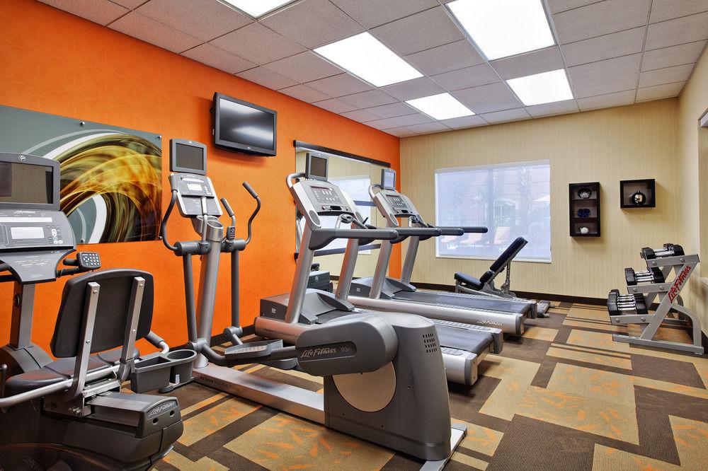 Отель Courtyard Tampa Downtown Экстерьер фото