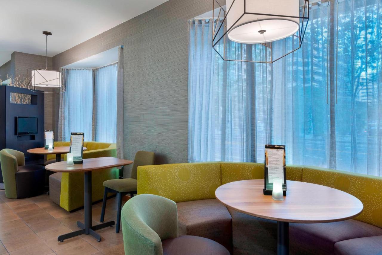 Отель Courtyard Tampa Downtown Экстерьер фото