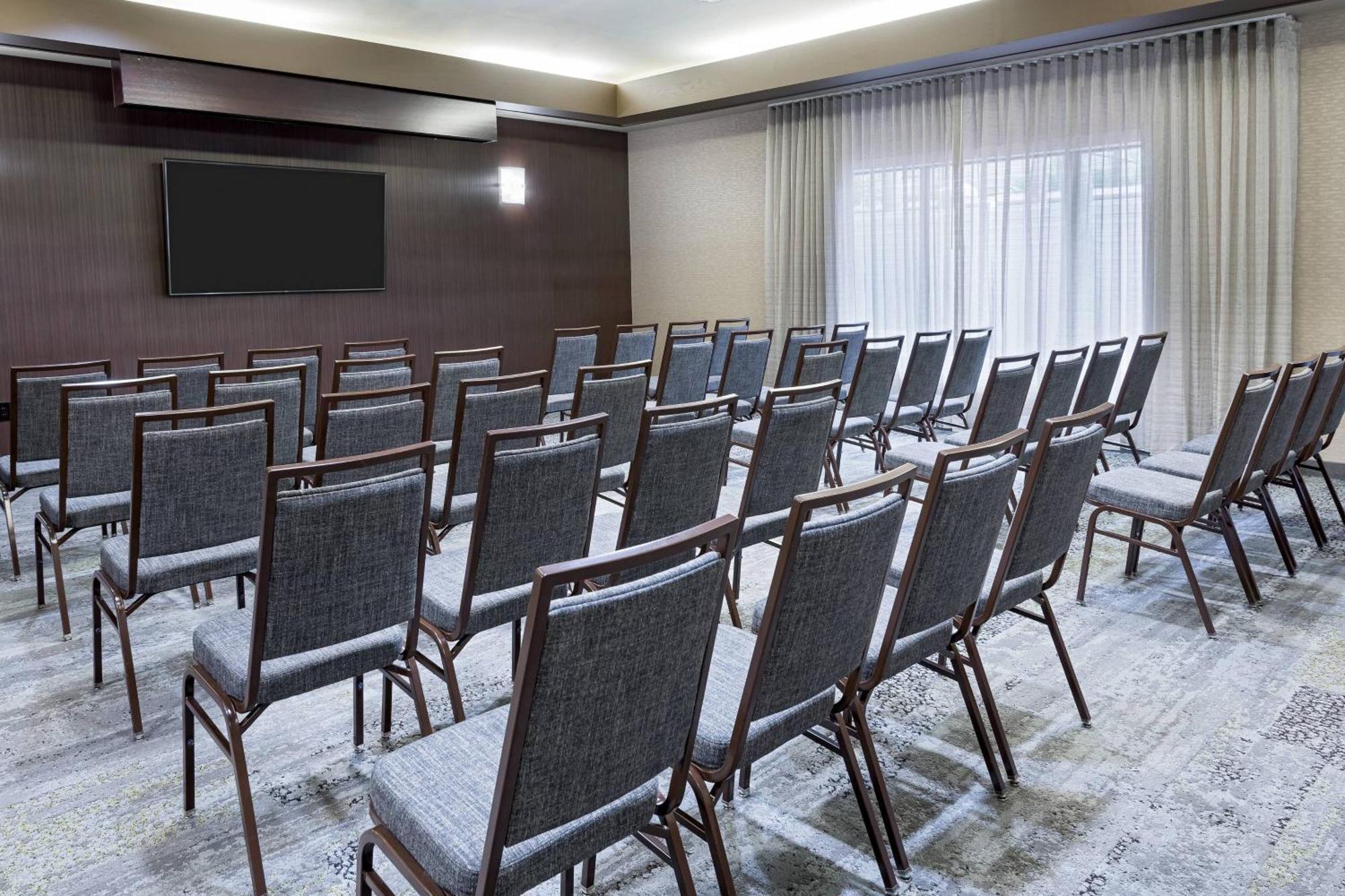 Отель Courtyard Tampa Downtown Экстерьер фото