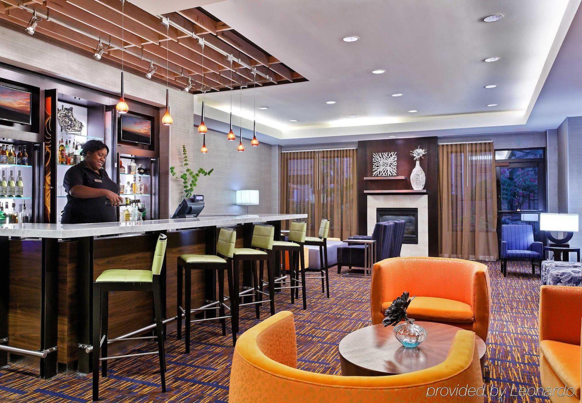 Отель Courtyard Tampa Downtown Экстерьер фото